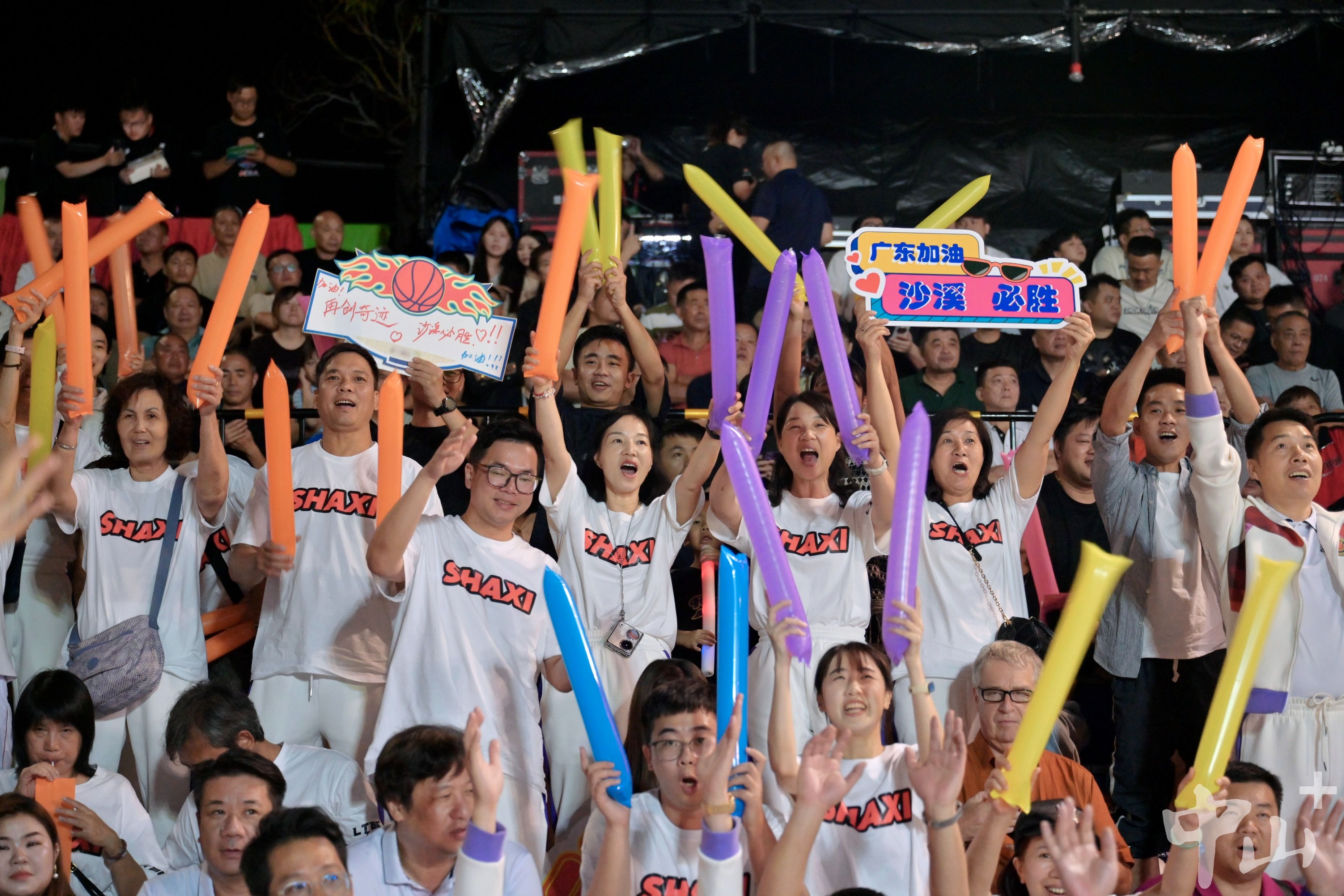 篮球赛事精彩继续，领袖球队实力崛起冲击冠军的简单介绍