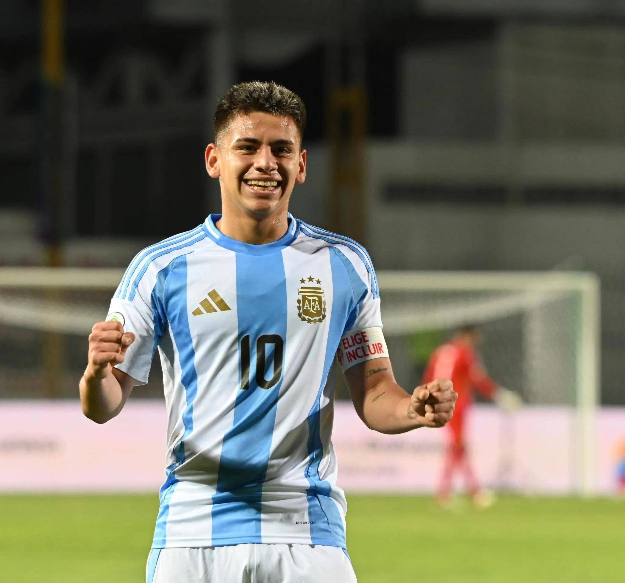 阿根廷队连续赢得两场比赛