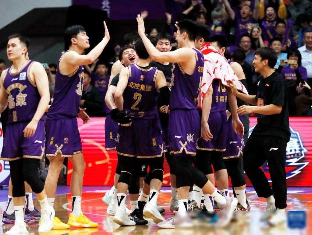 爱游戏官方入口-东京FC球员悍然晋级国际赛季后赛