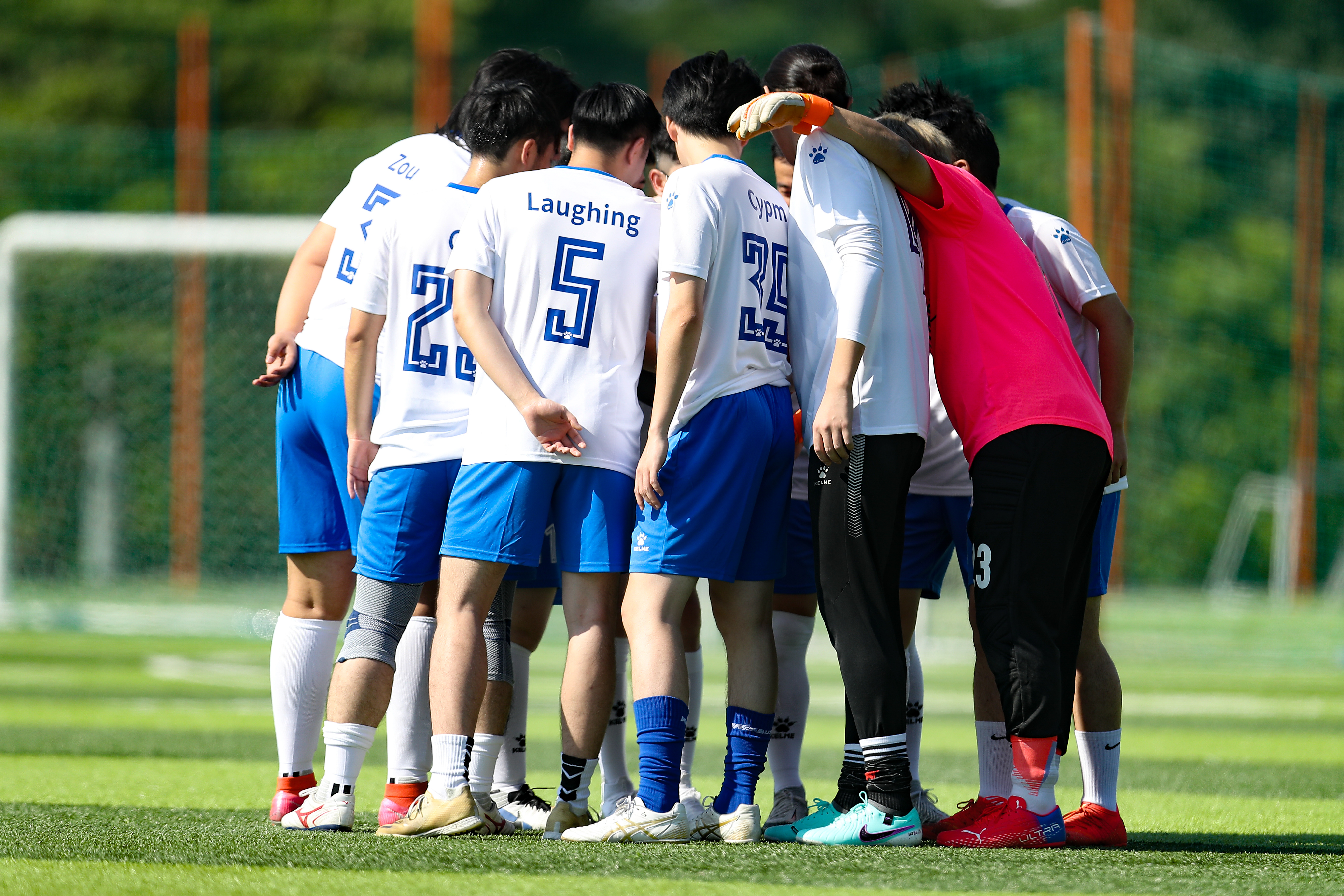 CCTV直播国内足球联赛热闹场面