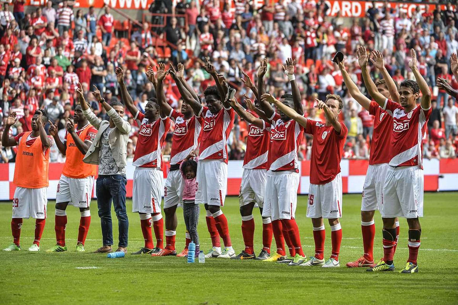 爱游戏app下载-阿森纳主场战平谢菲联，难以拔头筹