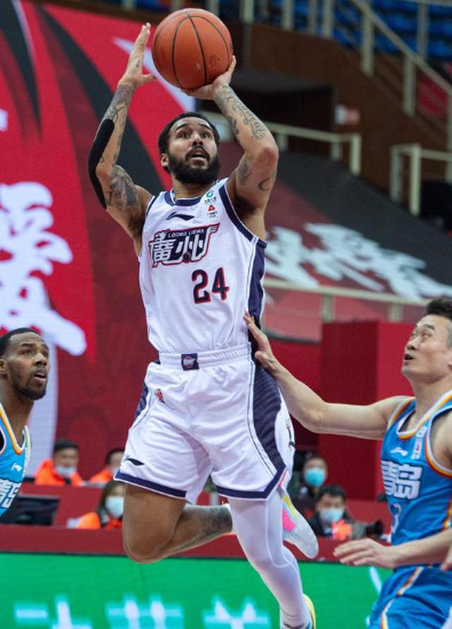 爱游戏体育官网-欧国联赛胜者为王，劲敌对决尽展拼搏