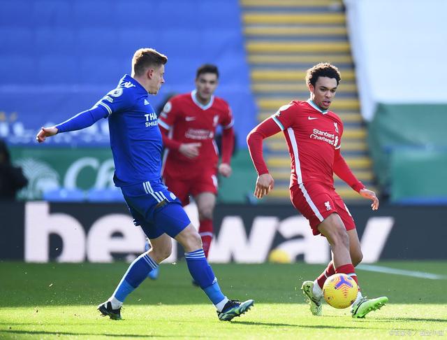 切尔西客场三球完胜莱斯特城