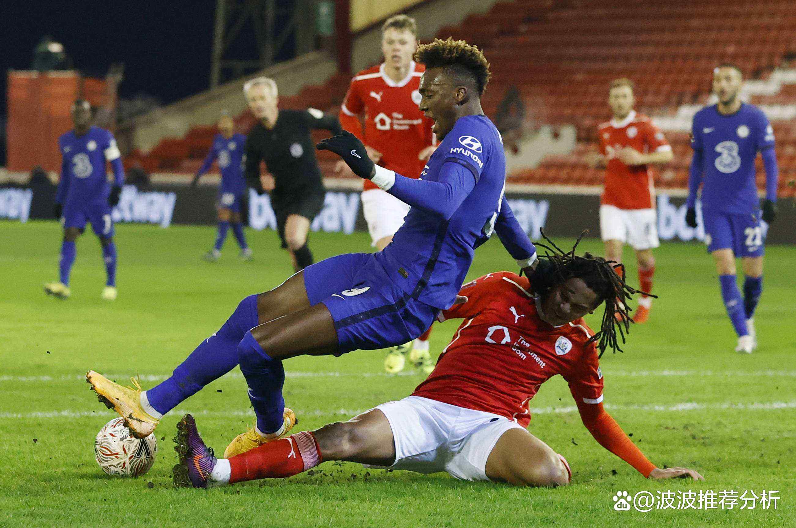 爱游戏官网-关于里尔队长破门率队取胜，全队士气高涨的信息