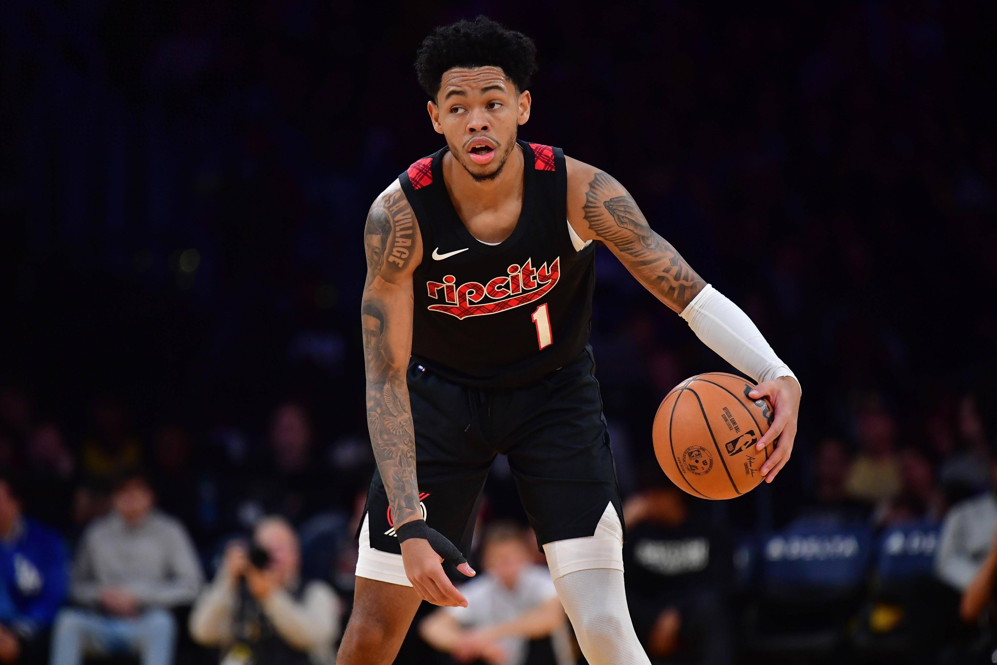 爱游戏官方入口-黄蜂主场击败开拓者，士气高涨呈现出色