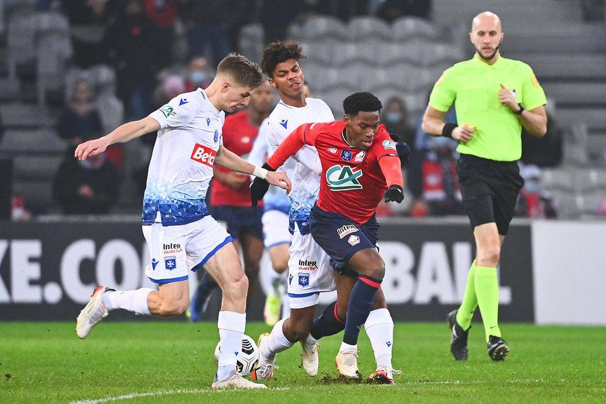 爱游戏网页版-联赛竞争激烈，每场比赛都极具看点