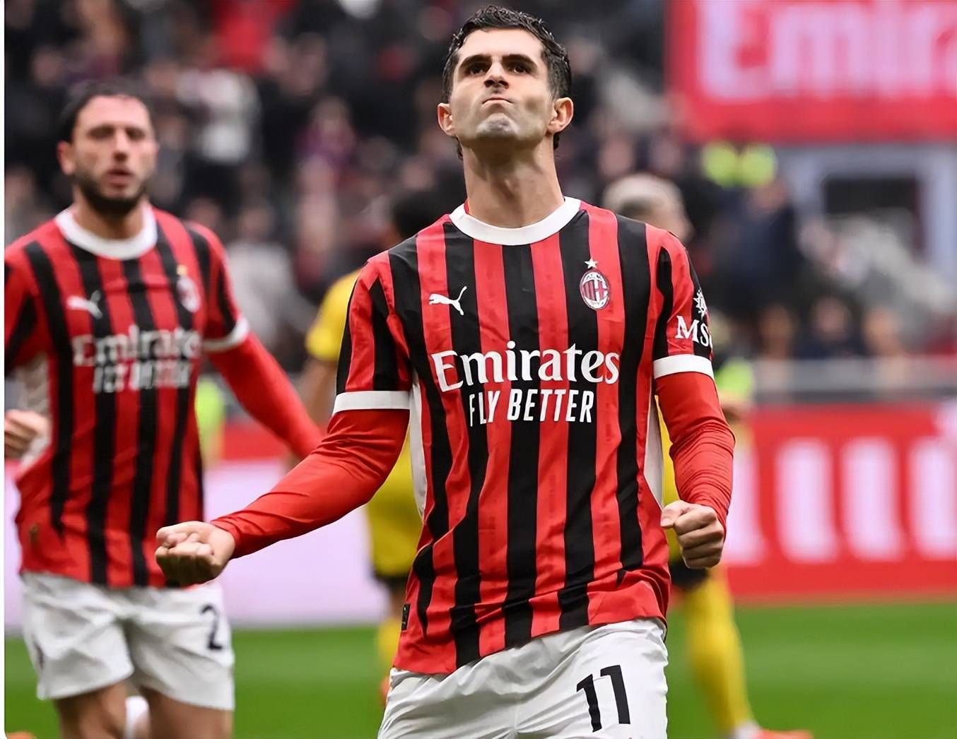 精彩！AC米兰客场绝杀，豪取三分