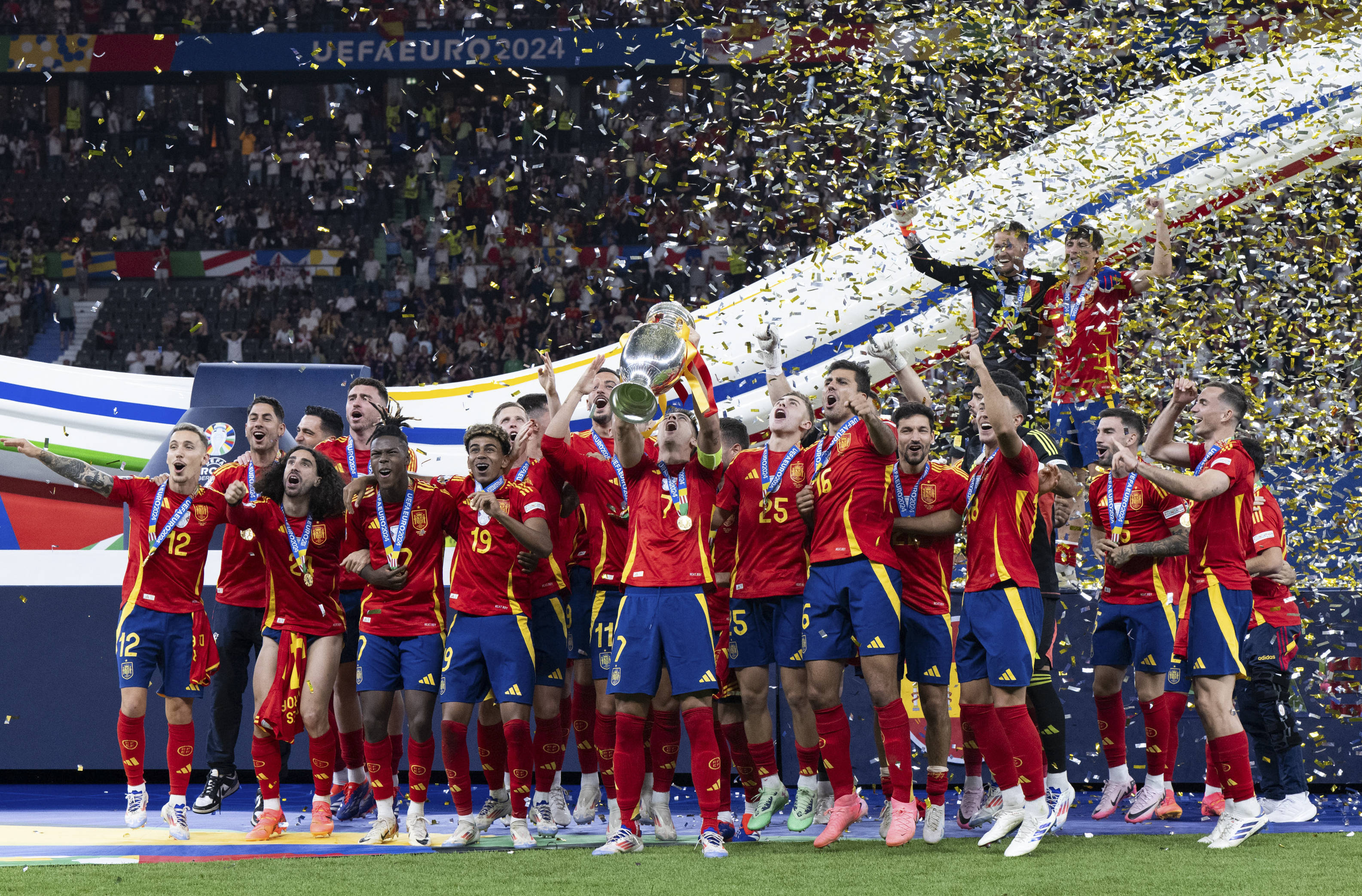 球场风云再起，欧国联比赛展现实力的简单介绍