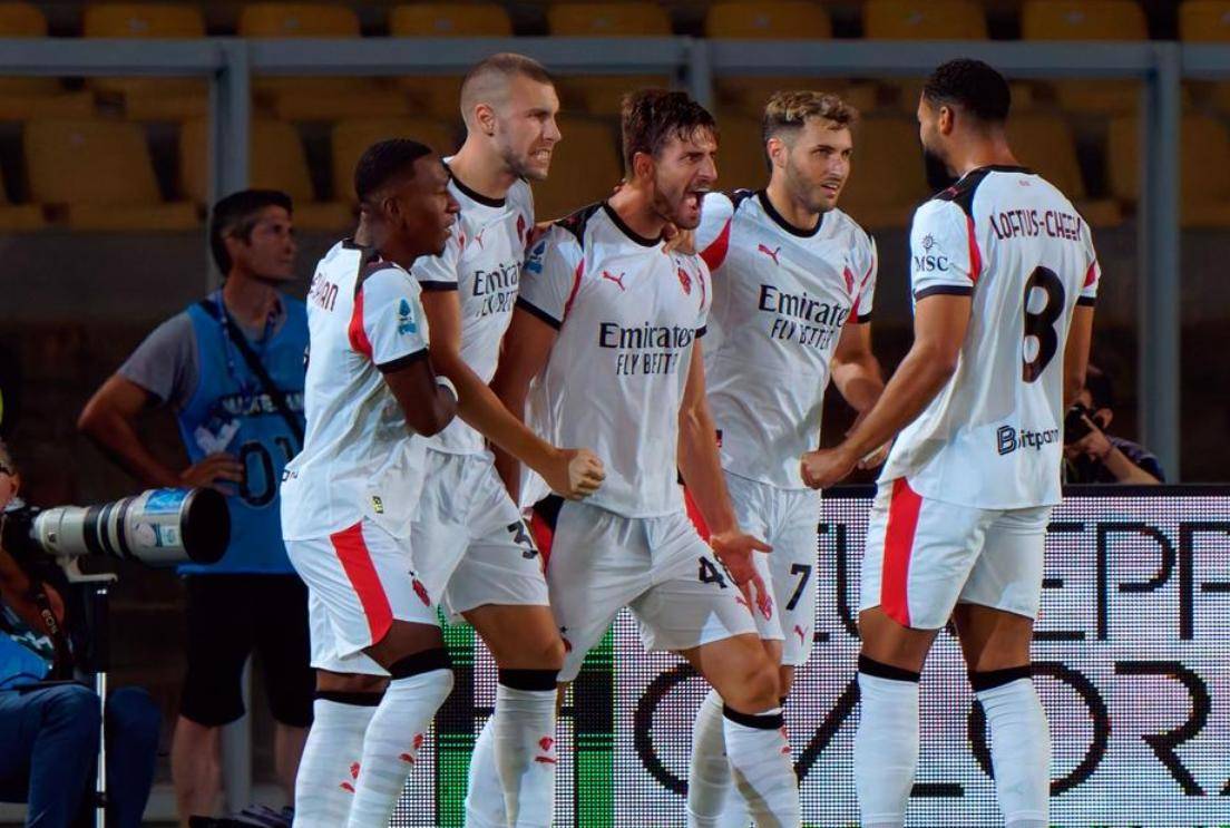 关于瓦伦西亚队员在比赛中全力拼搏，实现逆转胜利的信息