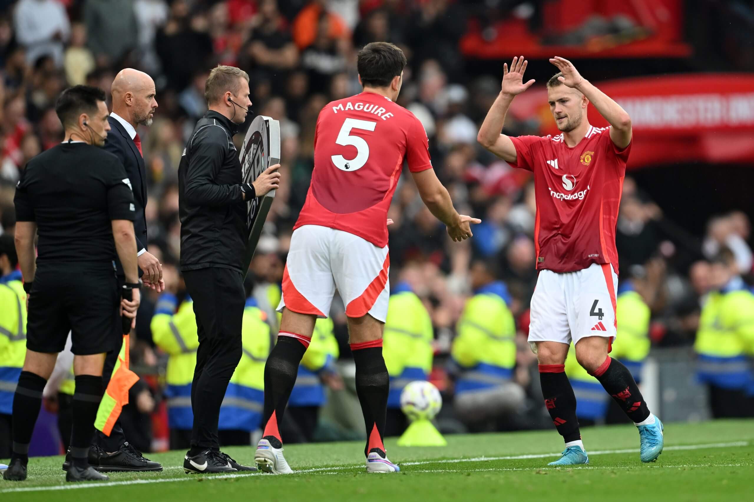 曼联主场战胜劲旅，保持不败记录的简单介绍