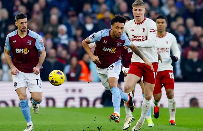 曼联客场四比零大胜阿斯顿维拉继续保持英超榜首的简单介绍