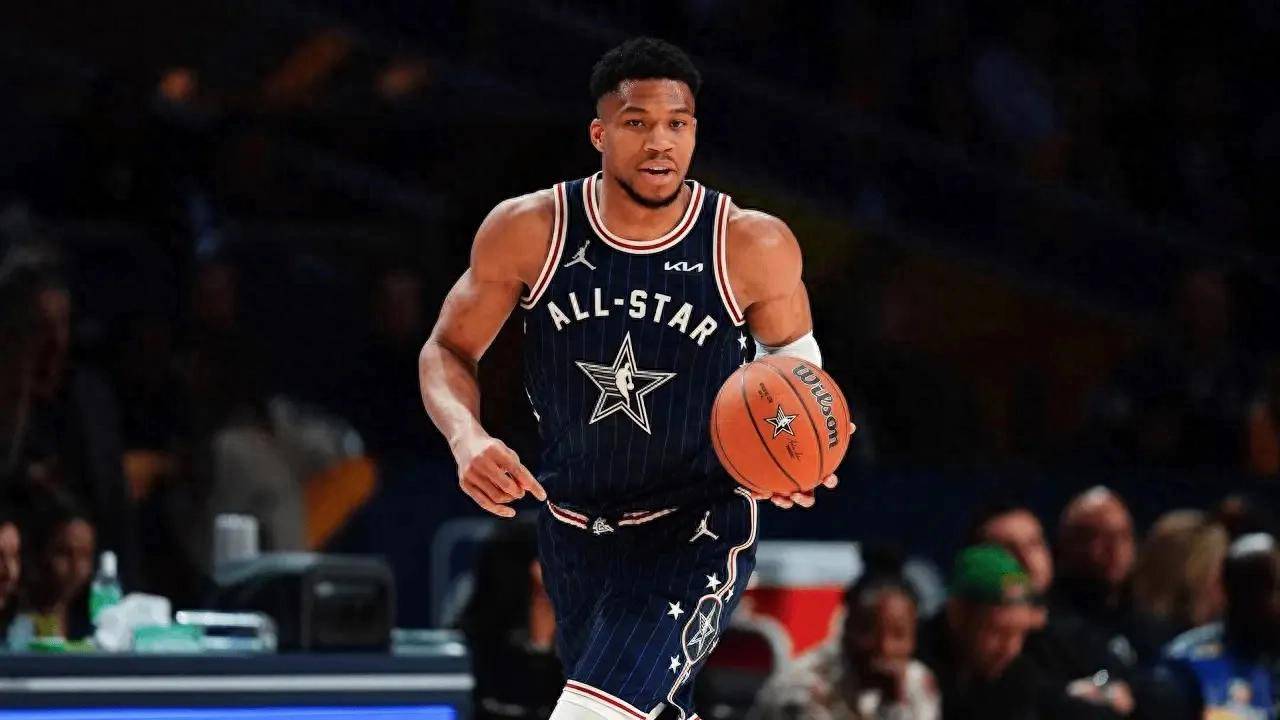 雄鹿不敌开拓者，米德尔顿关键三分不中